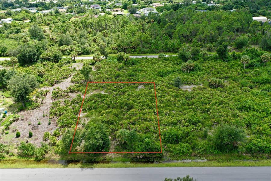 Property photo for 10455 HUNTINGTON AVENUE, Englewood, FL