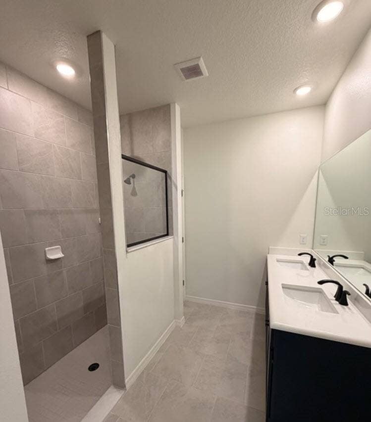 37 ZEPHYR LILY TRAIL, Palm Coast, FL 32164 37 ZEPHYR LILY TRAIL, Palm Coast, FL 32164