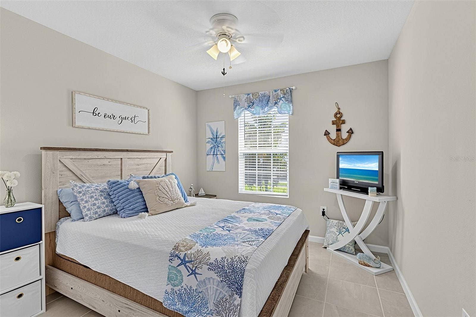 secondary bedroom