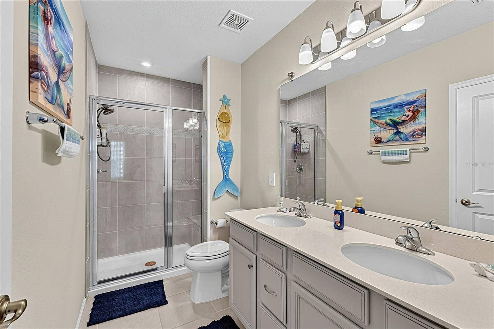 primary ensuite bathroom