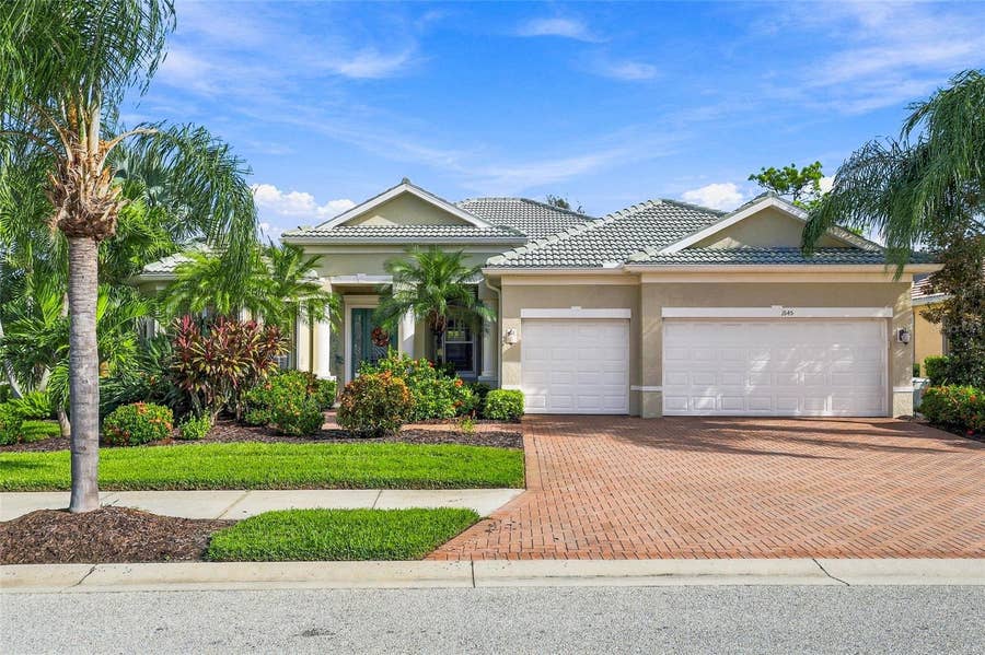 Property photo for 1645 CREEK NINE DR, North Port, FL
