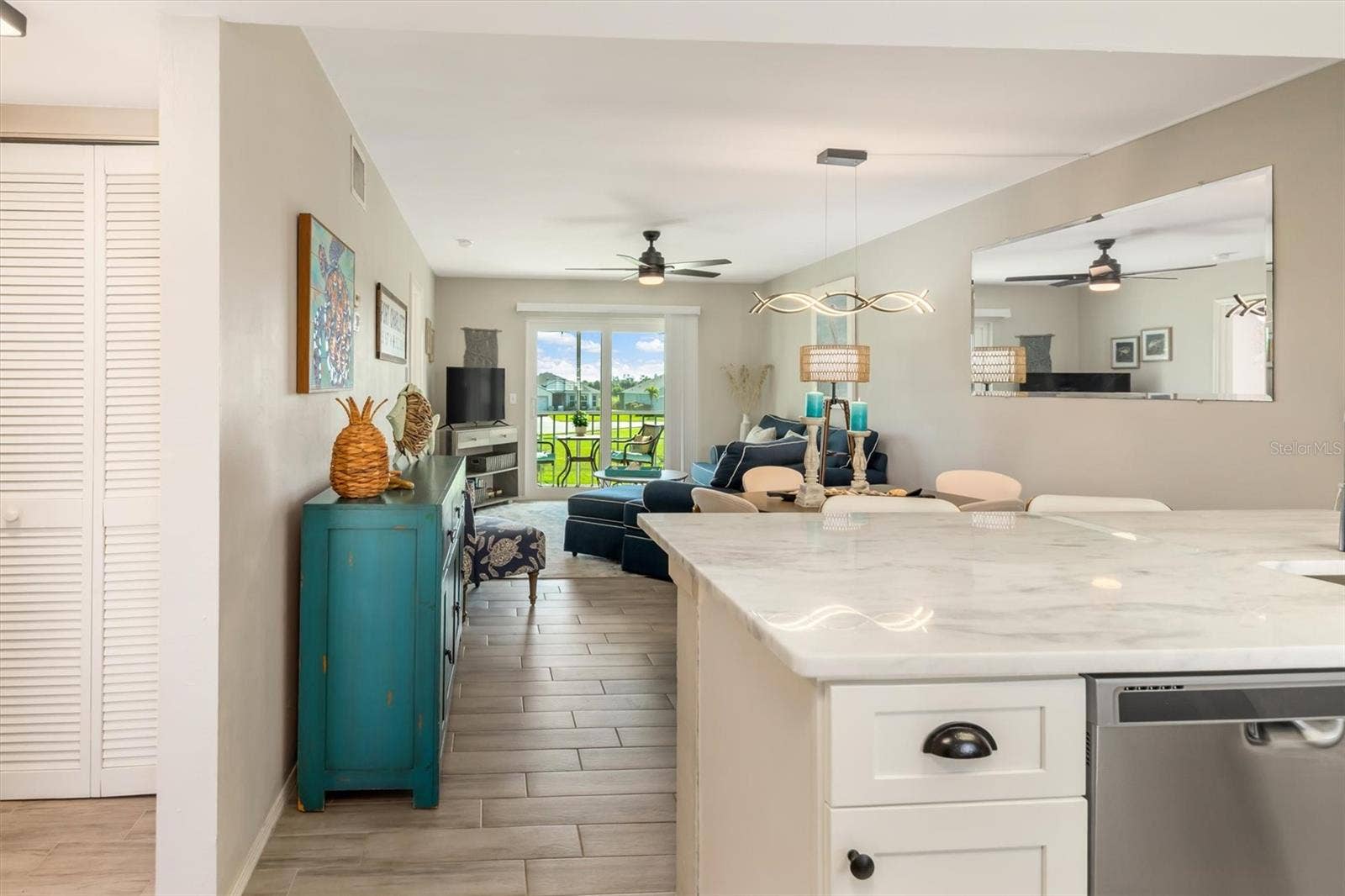 3310 LOVELAND BOULEVARD, #1105, Punta Gorda, FL 33980 SOLID WOOD SOFT CLOSE CABINETS
