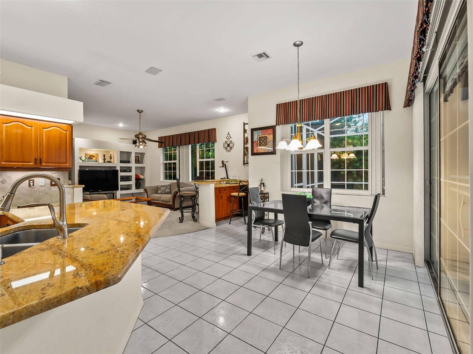 BreakfastNook_9336StPaulDr_PortCharlotte_OpenConcept_Wide.jpg
