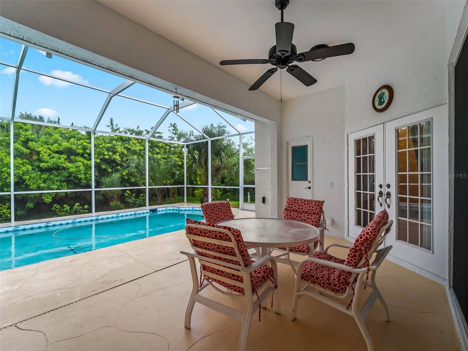 ScreenedLanai_9336StPaulDr_PortCharlotte_PoolView_Wide.jpg
