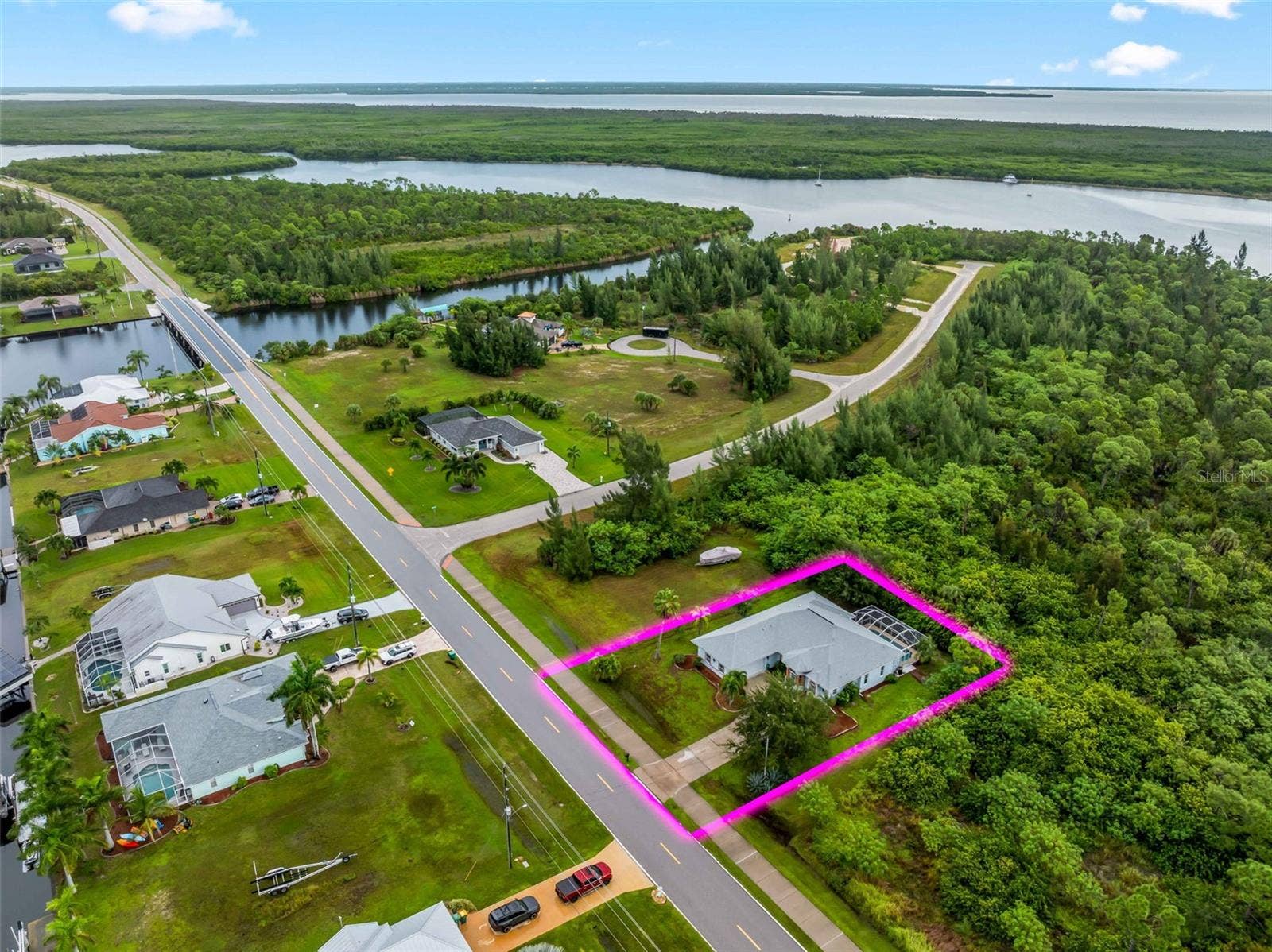 Aerial_9336StPaulDr_PortCharlotte_LotLines_Overhead.jpg