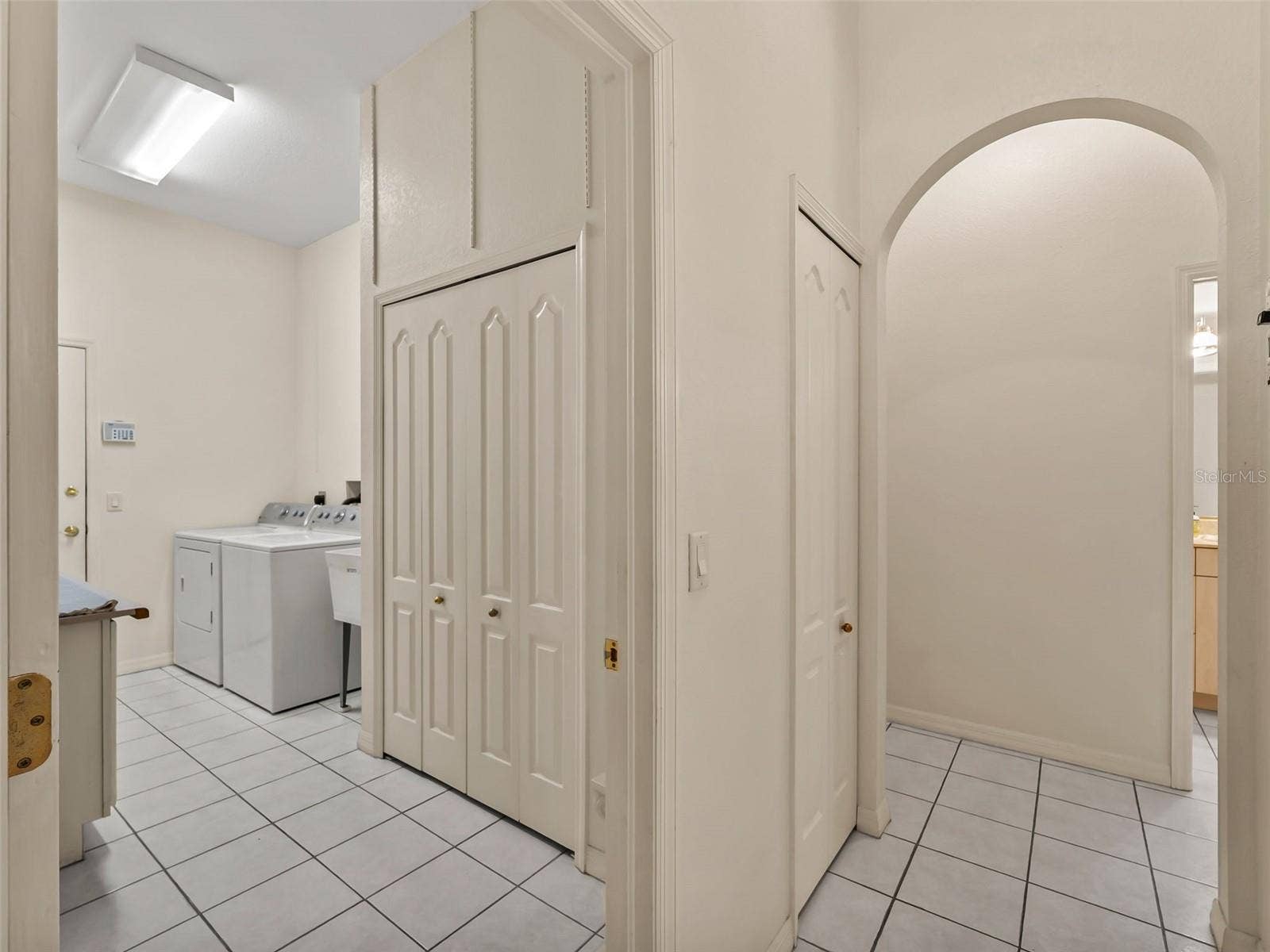 Laundry_9336StPaulDr_PortCharlotte_StorageCloset_Detail.jpg