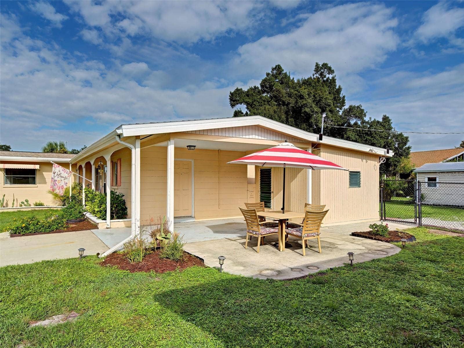 Side patio- entry to laundry