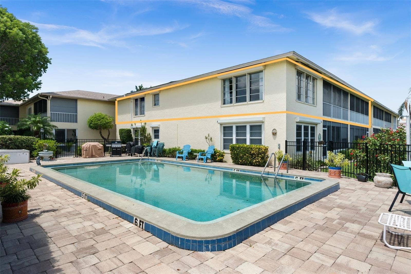 1345 SE 40TH TERRACE, #2E, Cape Coral, FL 33904 Huge 2nd story end unit waterfront condo