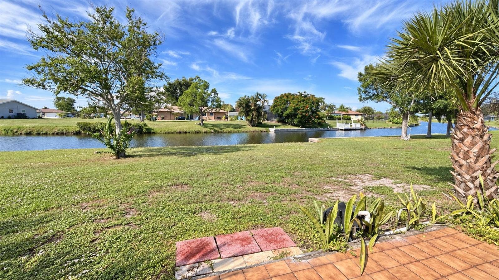 160 ANNAPOLIS LANE, Rotonda West, FL 33947 The rear porch view of the freshwater canal. Sit outside every morning and enjoy it.