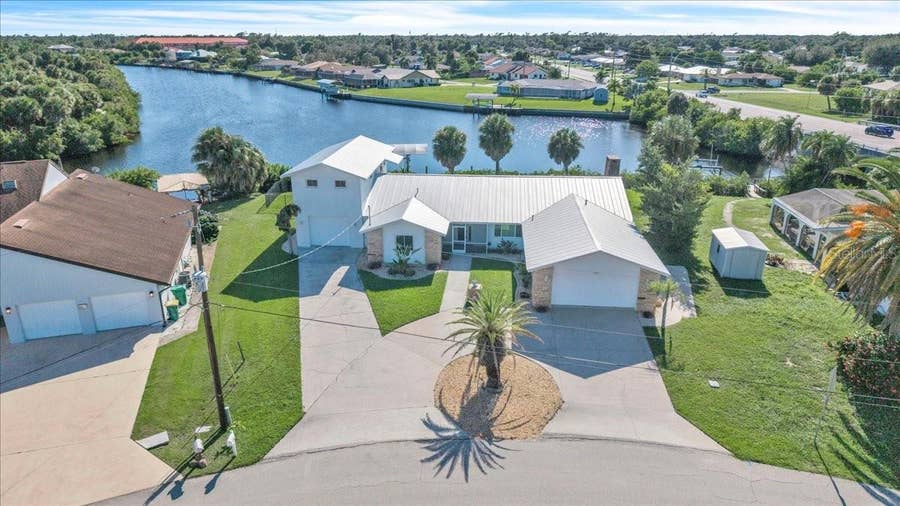 Property photo for 795 S ELLICOTT CIRCLE, Port Charlotte, FL