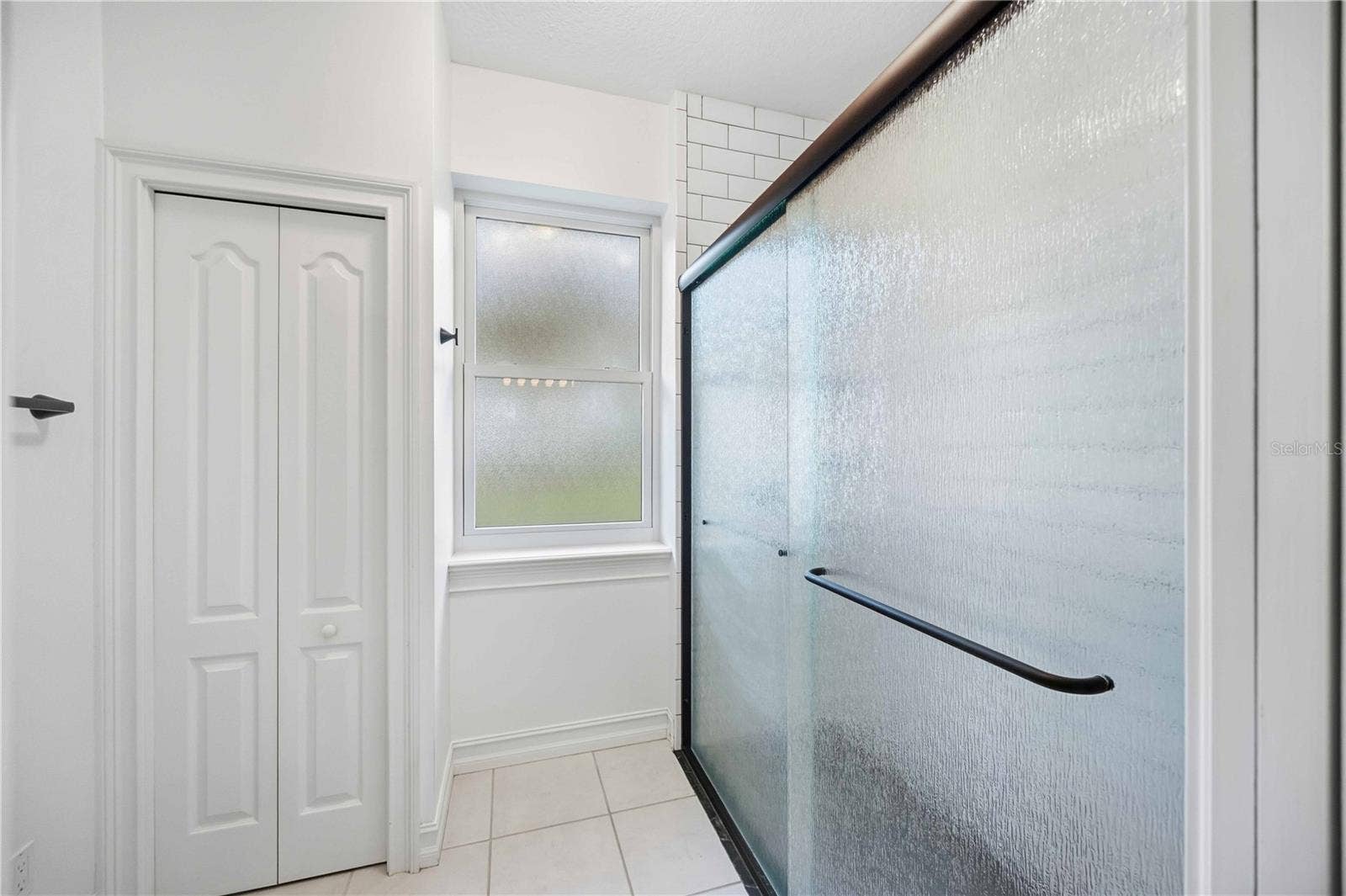 8543 SW AVIARY ROAD, Arcadia, FL 34269 Stand up shower with closet and bidet toilet