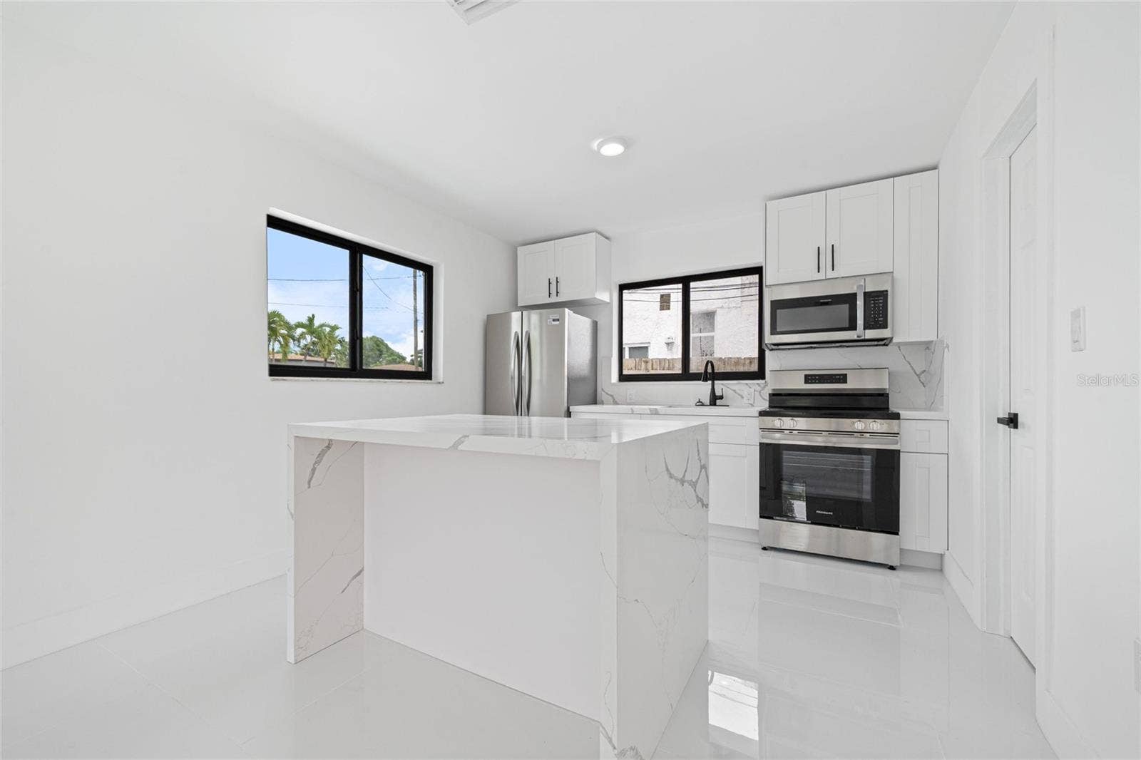 1112 SW 11TH AVENUE, Miami, FL 33129