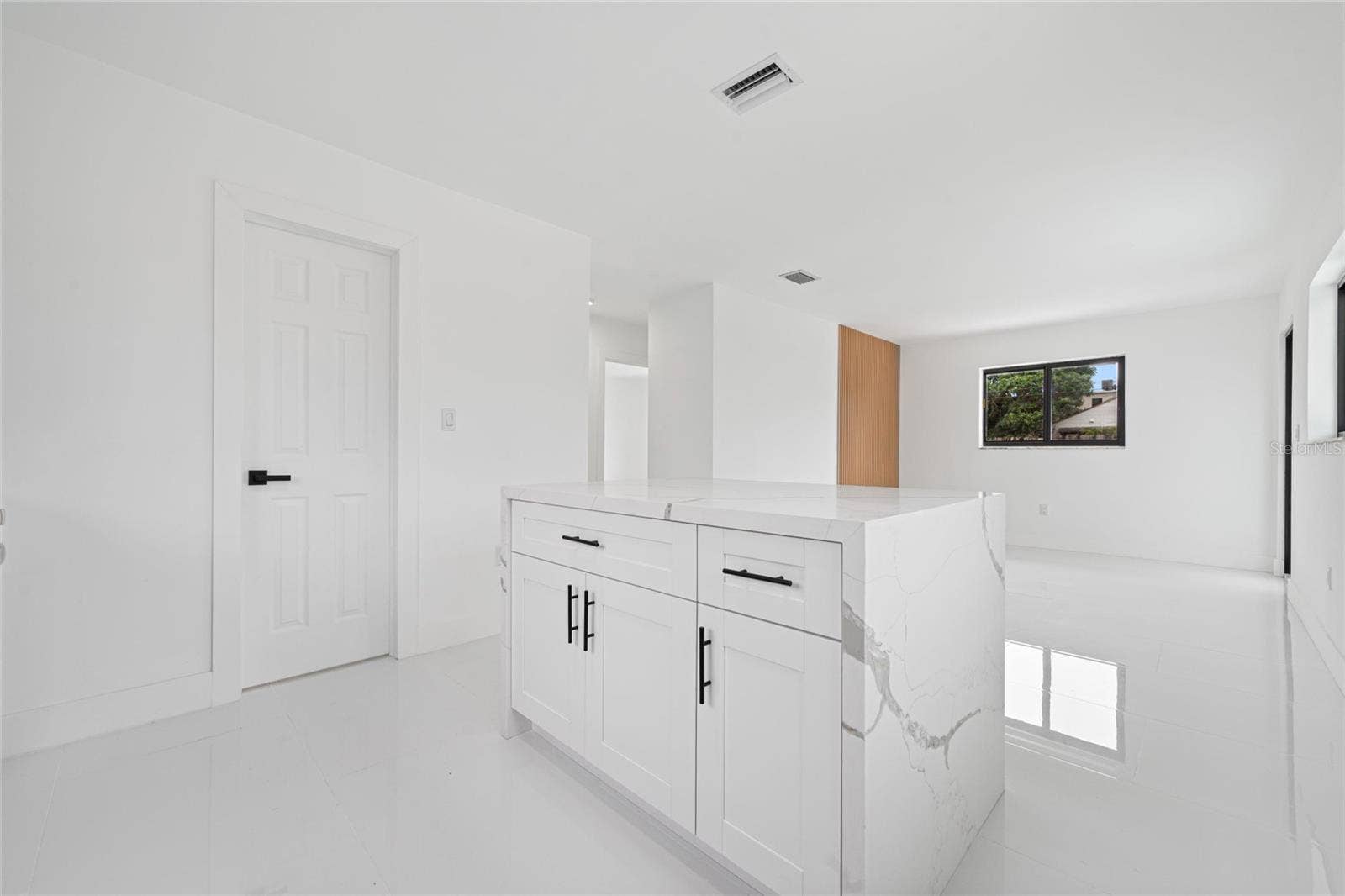 1112 SW 11TH AVENUE, Miami, FL 33129