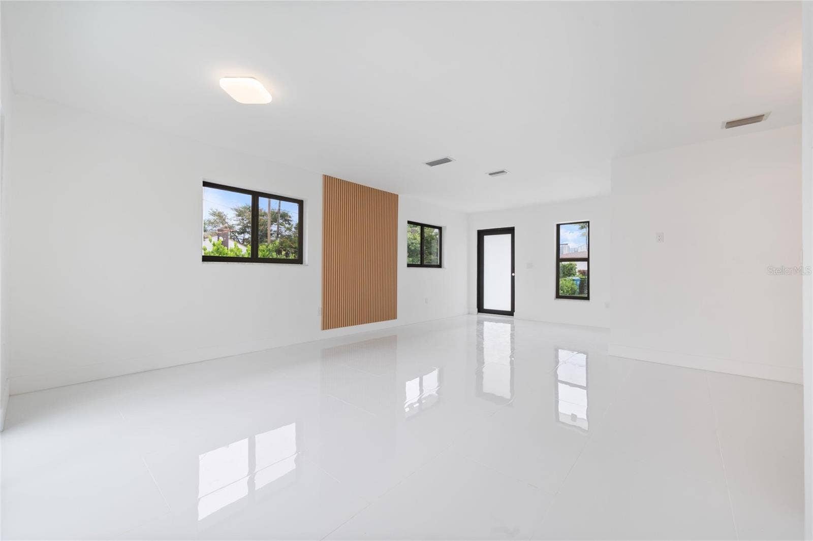 1112 SW 11TH AVENUE, Miami, FL 33129