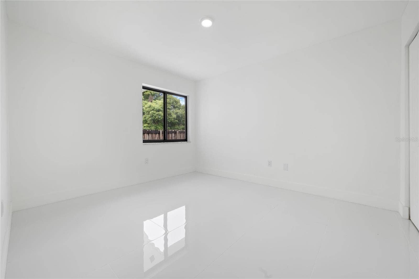 1112 SW 11TH AVENUE, Miami, FL 33129