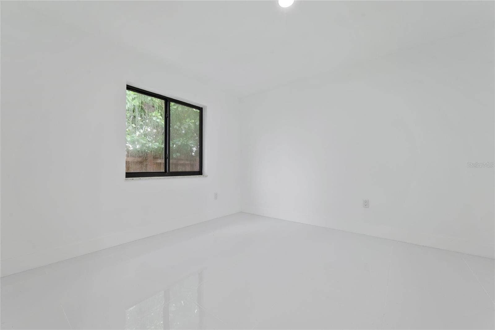 1112 SW 11TH AVENUE, Miami, FL 33129