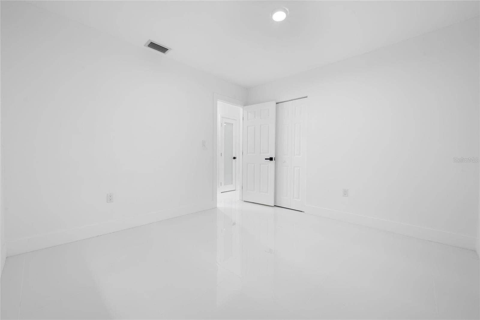 1112 SW 11TH AVENUE, Miami, FL 33129