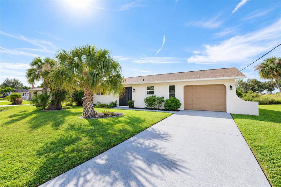 Property photo for 18565 ROBINSON AVENUE, Port Charlotte, FL