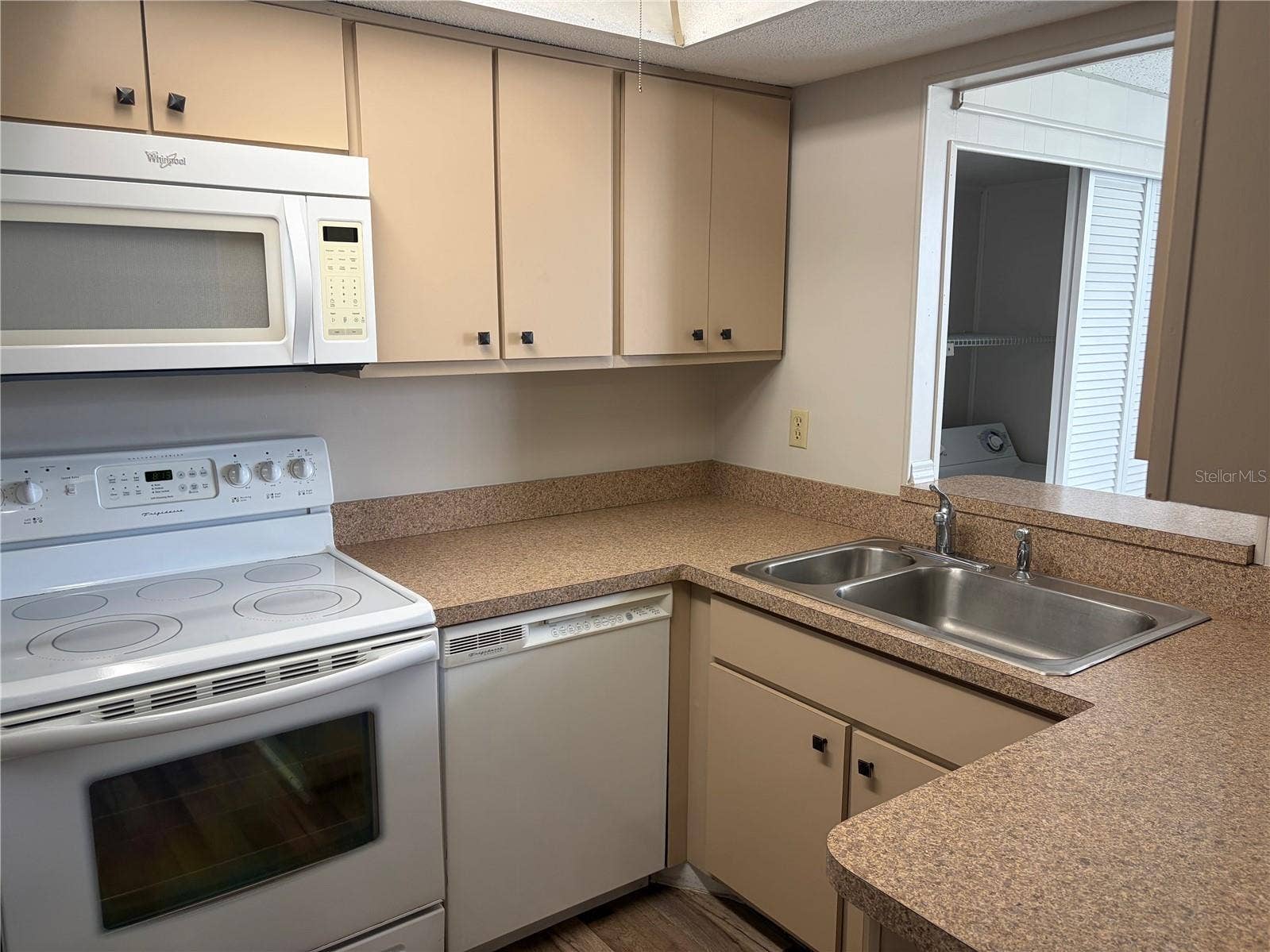 4158 TAMIAMI TRAIL, #T8, Port Charlotte, FL 33952 4158 TAMIAMI TRAIL, #T8, Port Charlotte, FL 33952