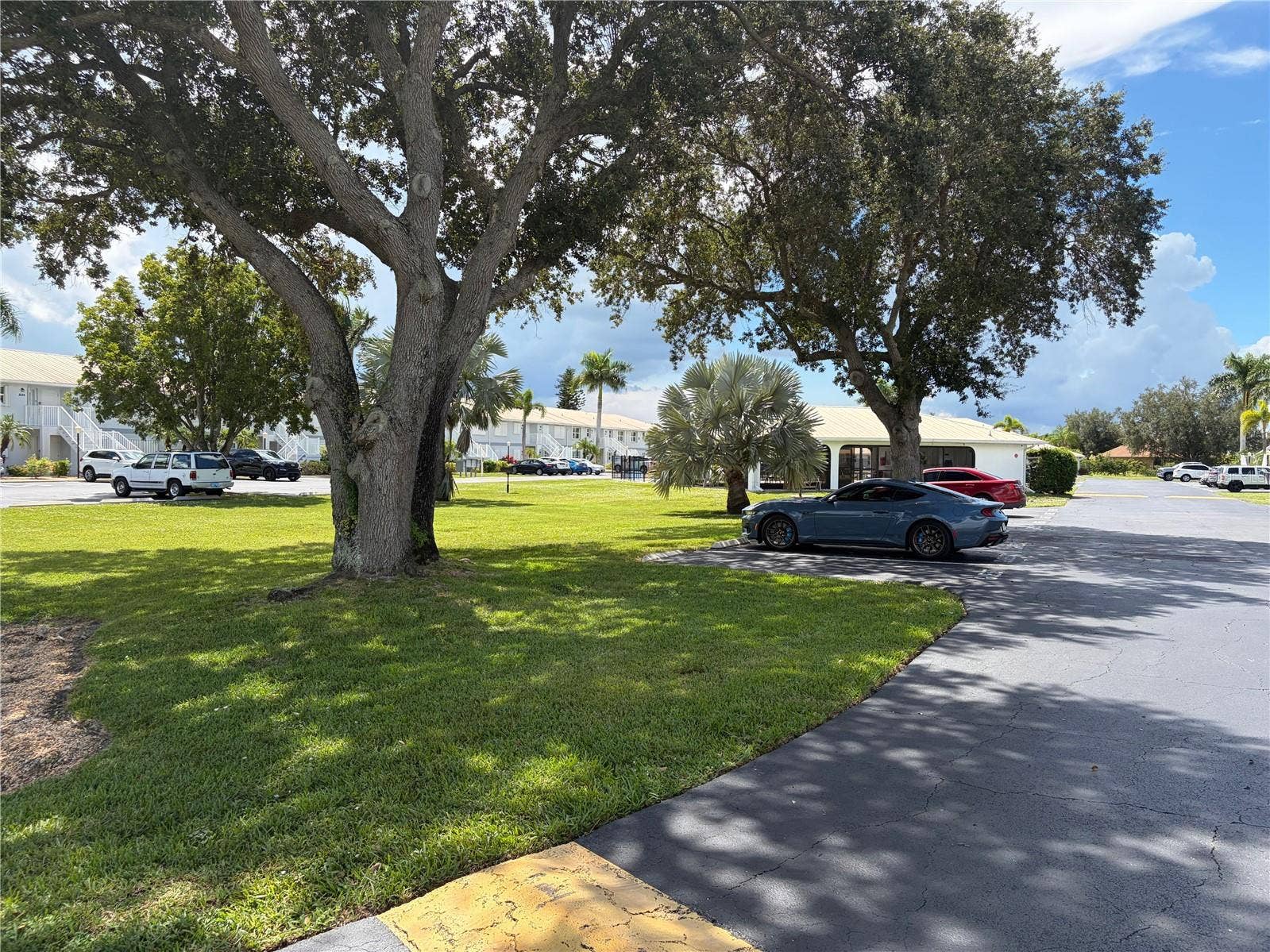 26485 RAMPART BOULEVARD, #E24, Punta Gorda, FL 33983 Parking area