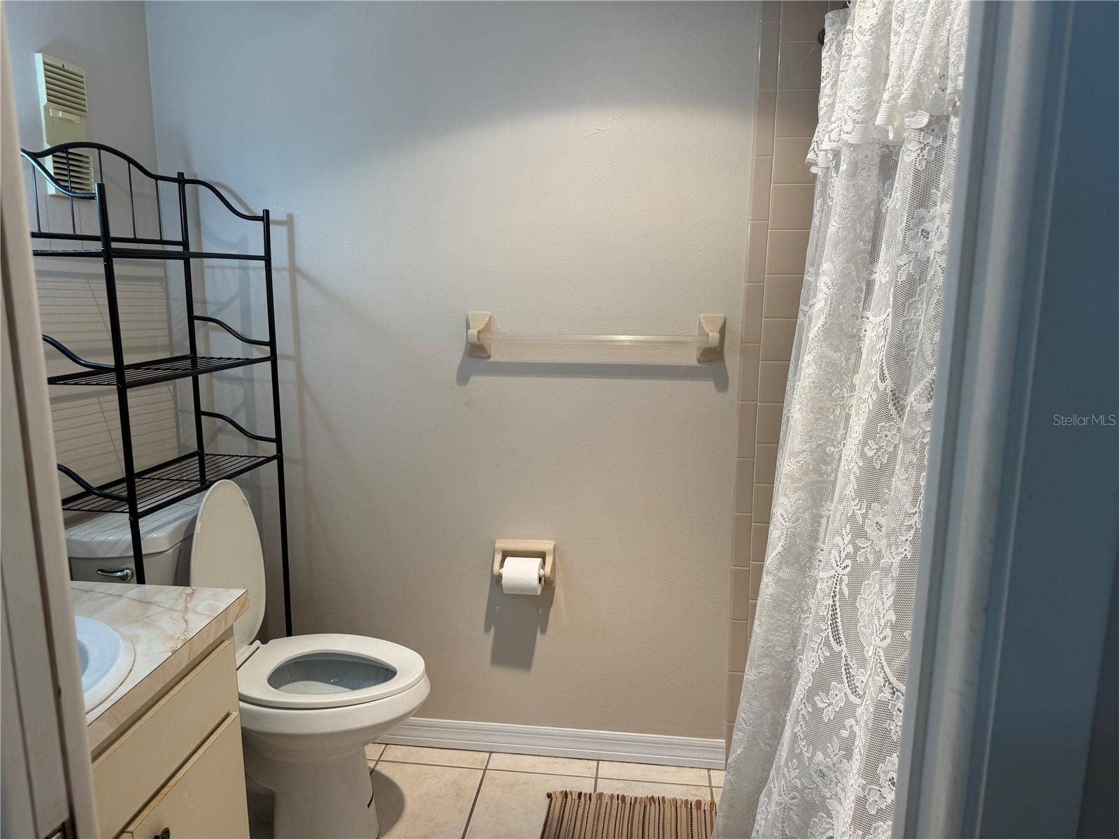 21260 BRINSON AVENUE, #206, Port Charlotte, FL 33952 Master bath with tub