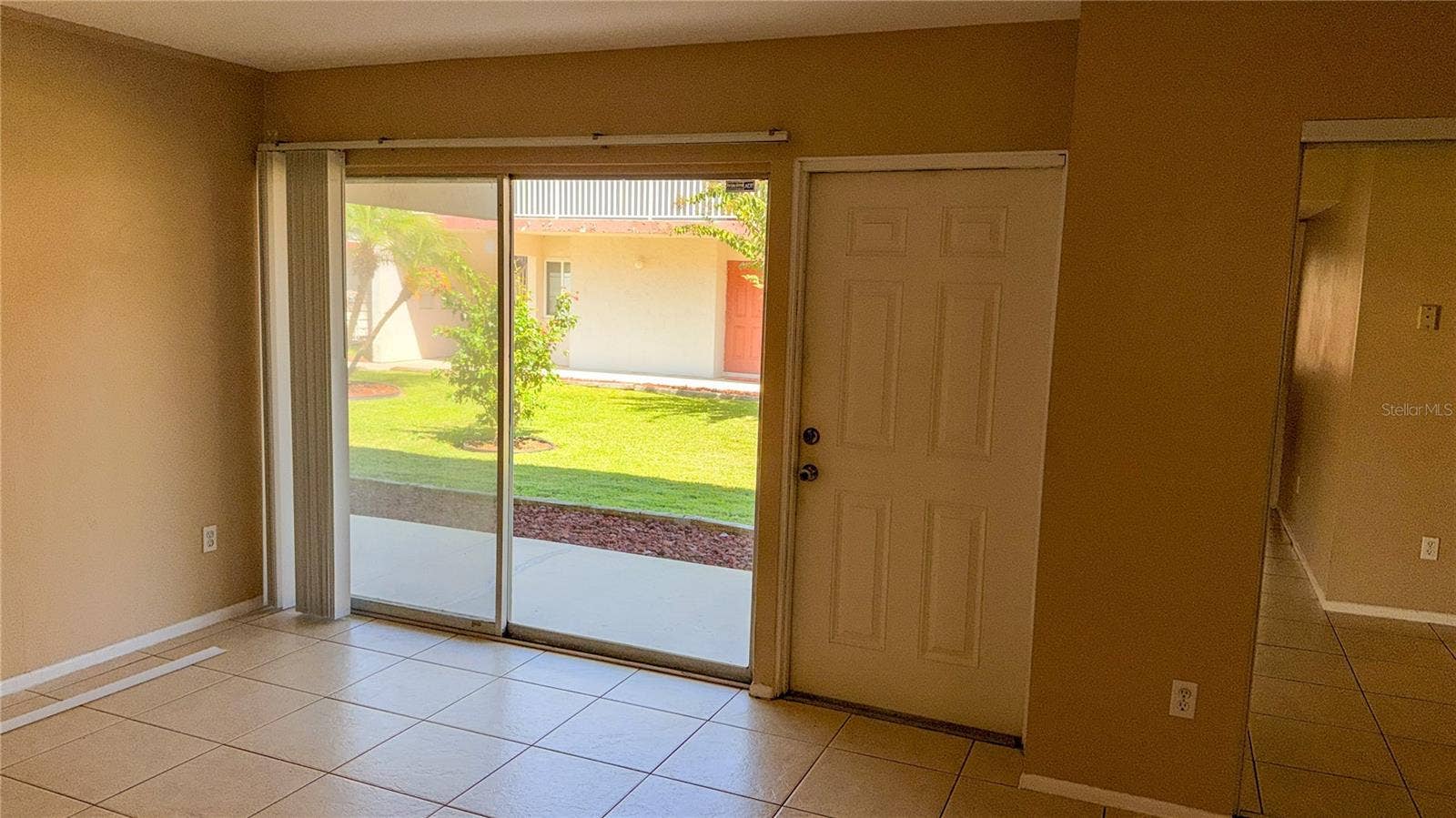 2920 CLARK ROAD, #102, Sarasota, FL 34231 Living Room