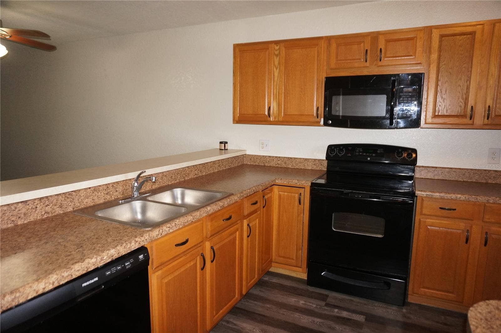 175 KINGS HIGHWAY, A6 (aka #416), Punta Gorda, FL 33983 175 KINGS HIGHWAY, A6 (aka #416), Punta Gorda, FL 33983