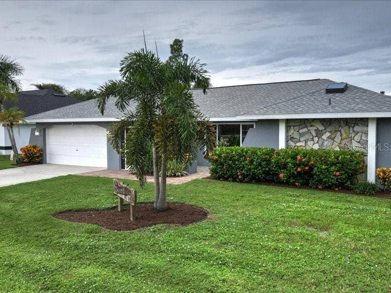 393 MALPELO AVENUE, Punta Gorda, FL 33983 393 MALPELO AVENUE, Punta Gorda, FL 33983