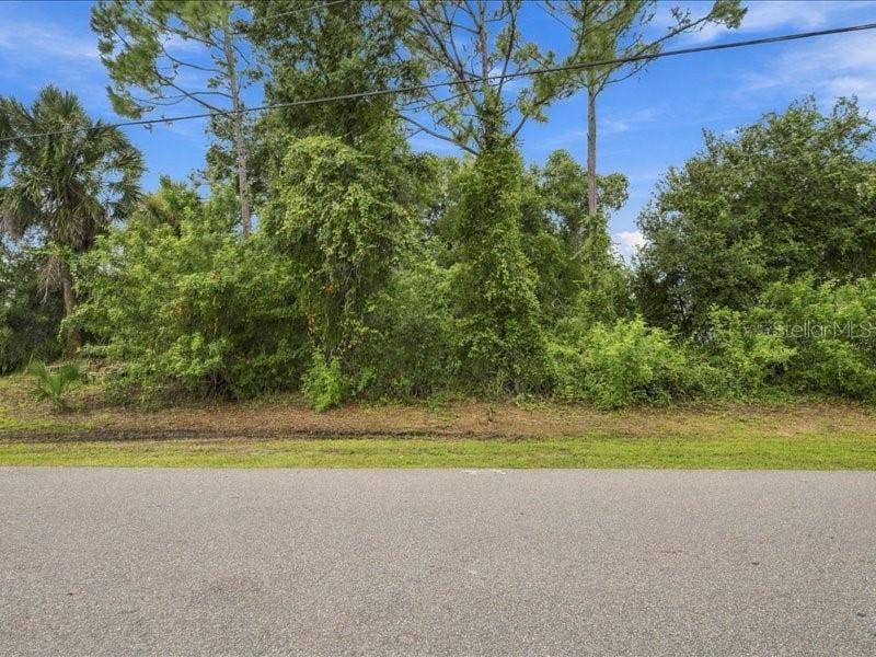 393 MALPELO AVENUE, Punta Gorda, FL 33983 393 MALPELO AVENUE, Punta Gorda, FL 33983