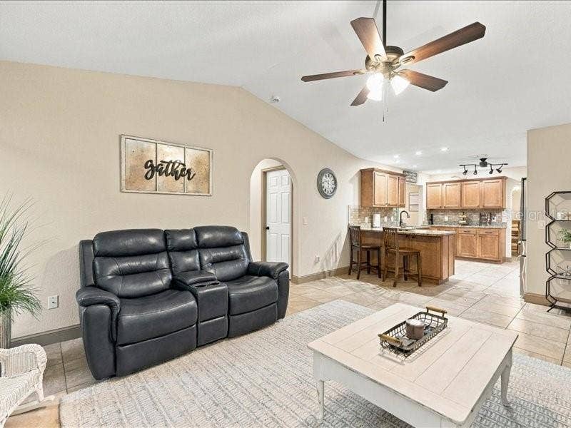 393 MALPELO AVENUE, Punta Gorda, FL 33983 393 MALPELO AVENUE, Punta Gorda, FL 33983