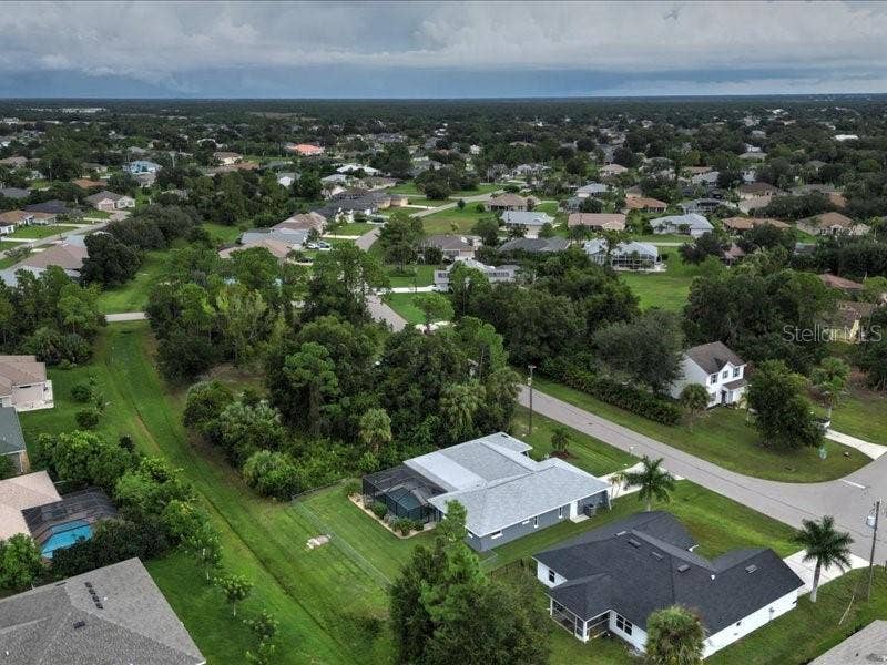 393 MALPELO AVENUE, Punta Gorda, FL 33983 393 MALPELO AVENUE, Punta Gorda, FL 33983