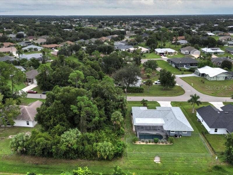 393 MALPELO AVENUE, Punta Gorda, FL 33983 393 MALPELO AVENUE, Punta Gorda, FL 33983