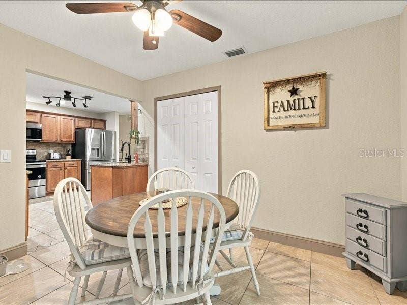 393 MALPELO AVENUE, Punta Gorda, FL 33983 393 MALPELO AVENUE, Punta Gorda, FL 33983