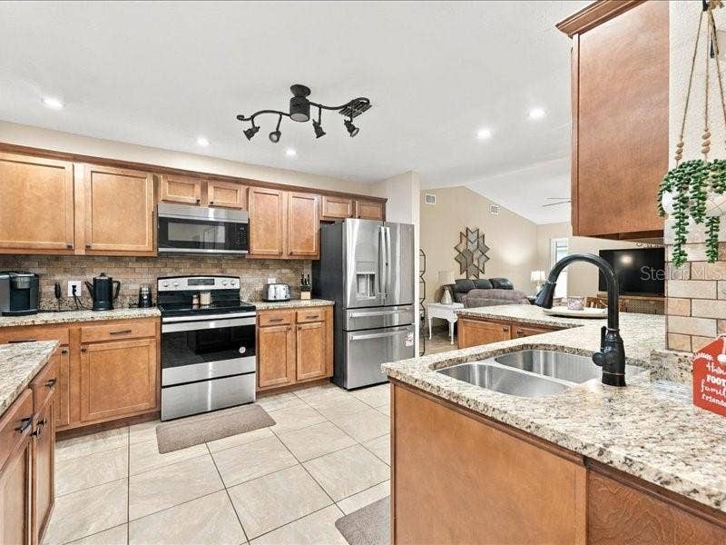 393 MALPELO AVENUE, Punta Gorda, FL 33983 393 MALPELO AVENUE, Punta Gorda, FL 33983