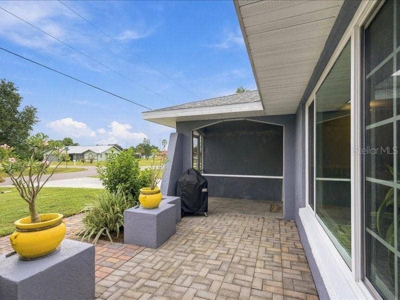 393 MALPELO AVENUE, Punta Gorda, FL 33983 393 MALPELO AVENUE, Punta Gorda, FL 33983
