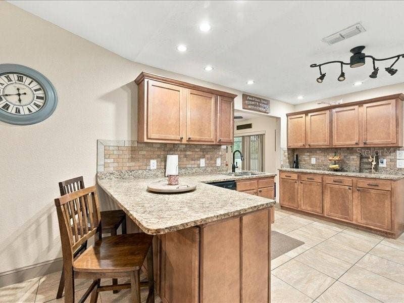 393 MALPELO AVENUE, Punta Gorda, FL 33983 393 MALPELO AVENUE, Punta Gorda, FL 33983
