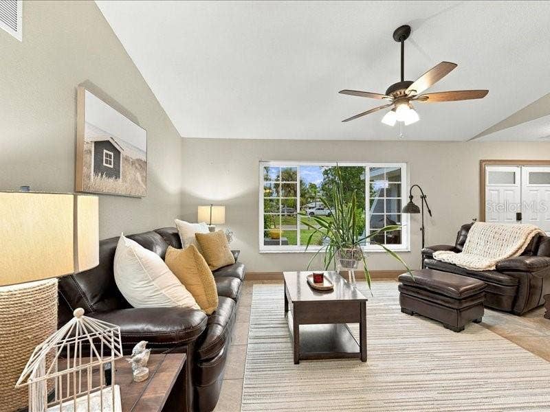 393 MALPELO AVENUE, Punta Gorda, FL 33983 393 MALPELO AVENUE, Punta Gorda, FL 33983