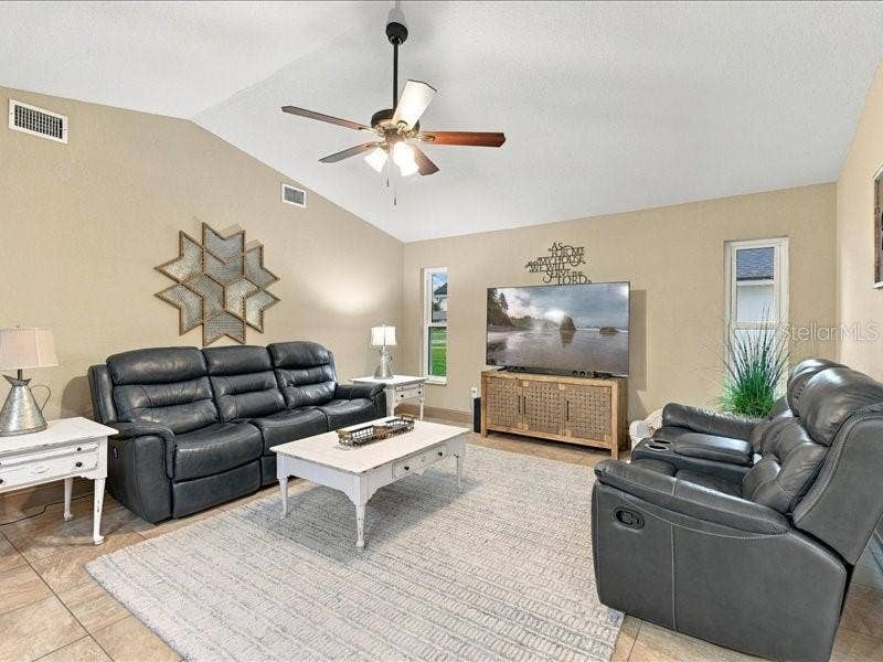 393 MALPELO AVENUE, Punta Gorda, FL 33983 393 MALPELO AVENUE, Punta Gorda, FL 33983