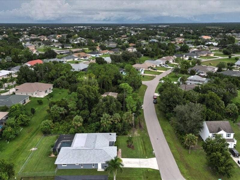 393 MALPELO AVENUE, Punta Gorda, FL 33983 393 MALPELO AVENUE, Punta Gorda, FL 33983