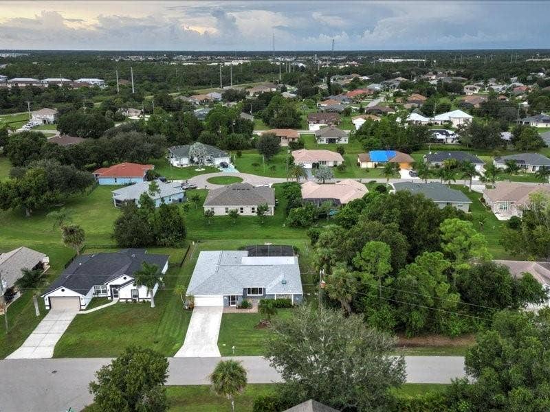 393 MALPELO AVENUE, Punta Gorda, FL 33983 393 MALPELO AVENUE, Punta Gorda, FL 33983