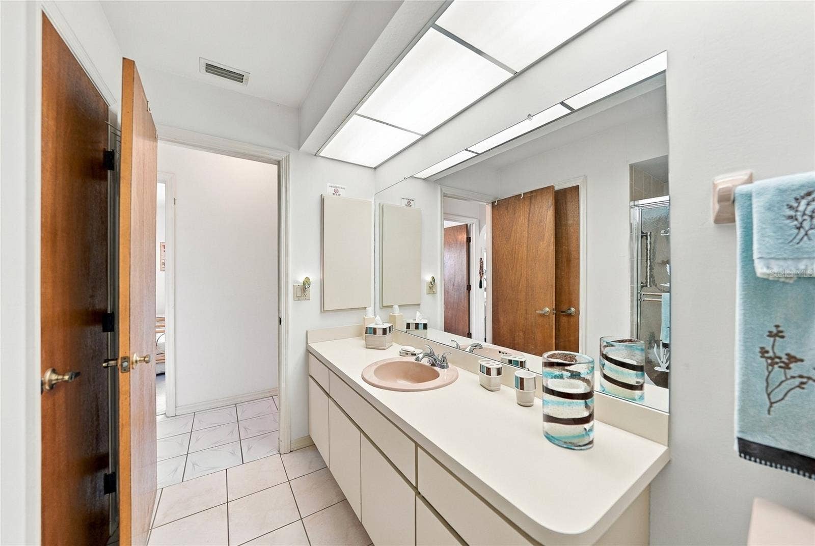 5242 FORBES TERRACE, Port Charlotte, FL 33981 Guest Bath