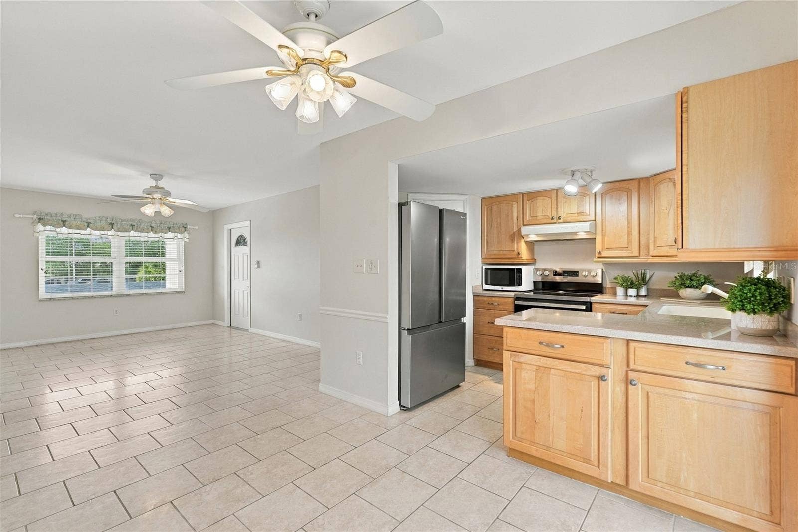 4158 TAMIAMI TRAIL, #P4, Port Charlotte, FL 33952 Dining Room empty