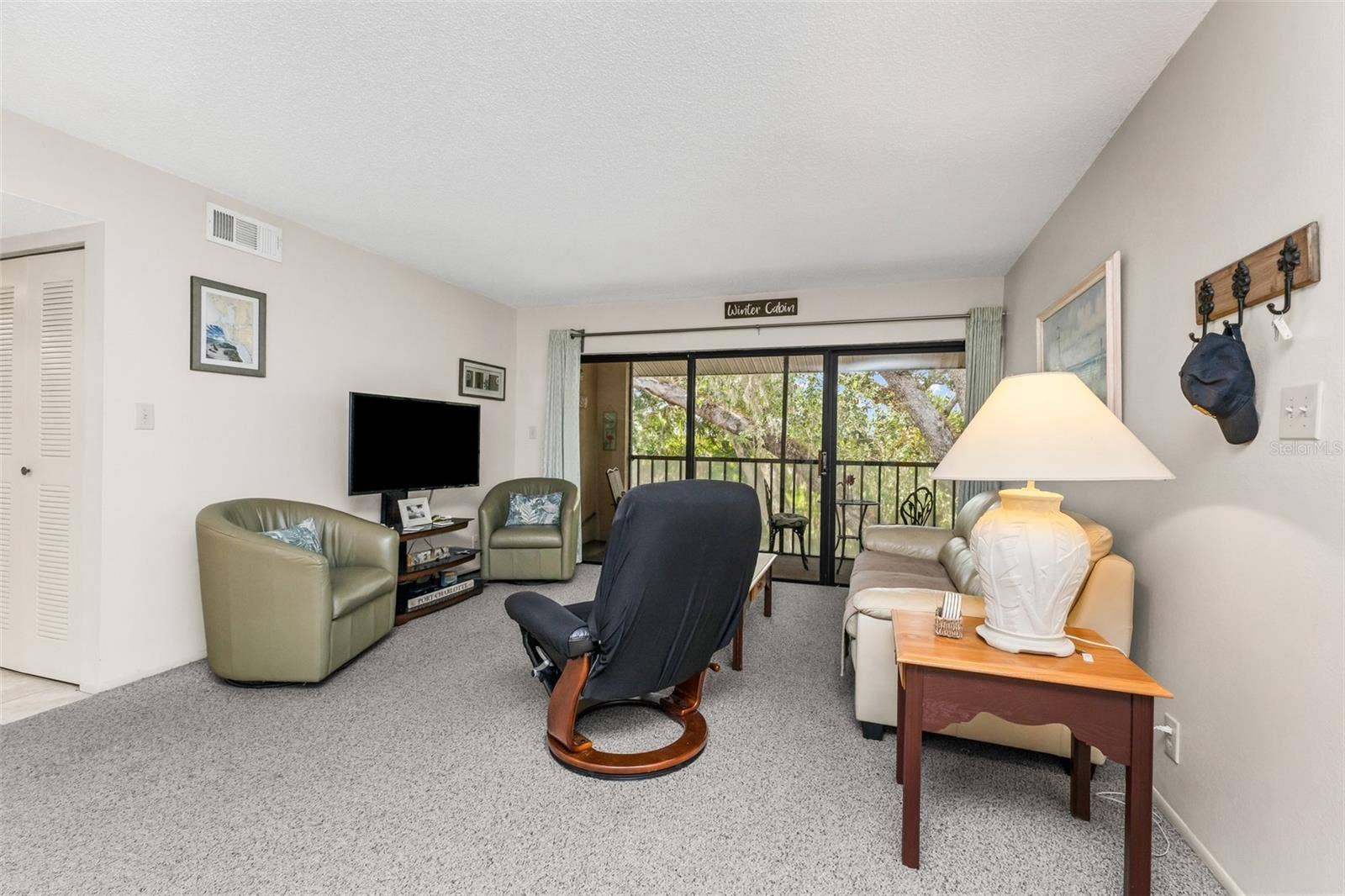 19505 QUESADA AVENUE, #H208, Port Charlotte, FL 33948 Living room