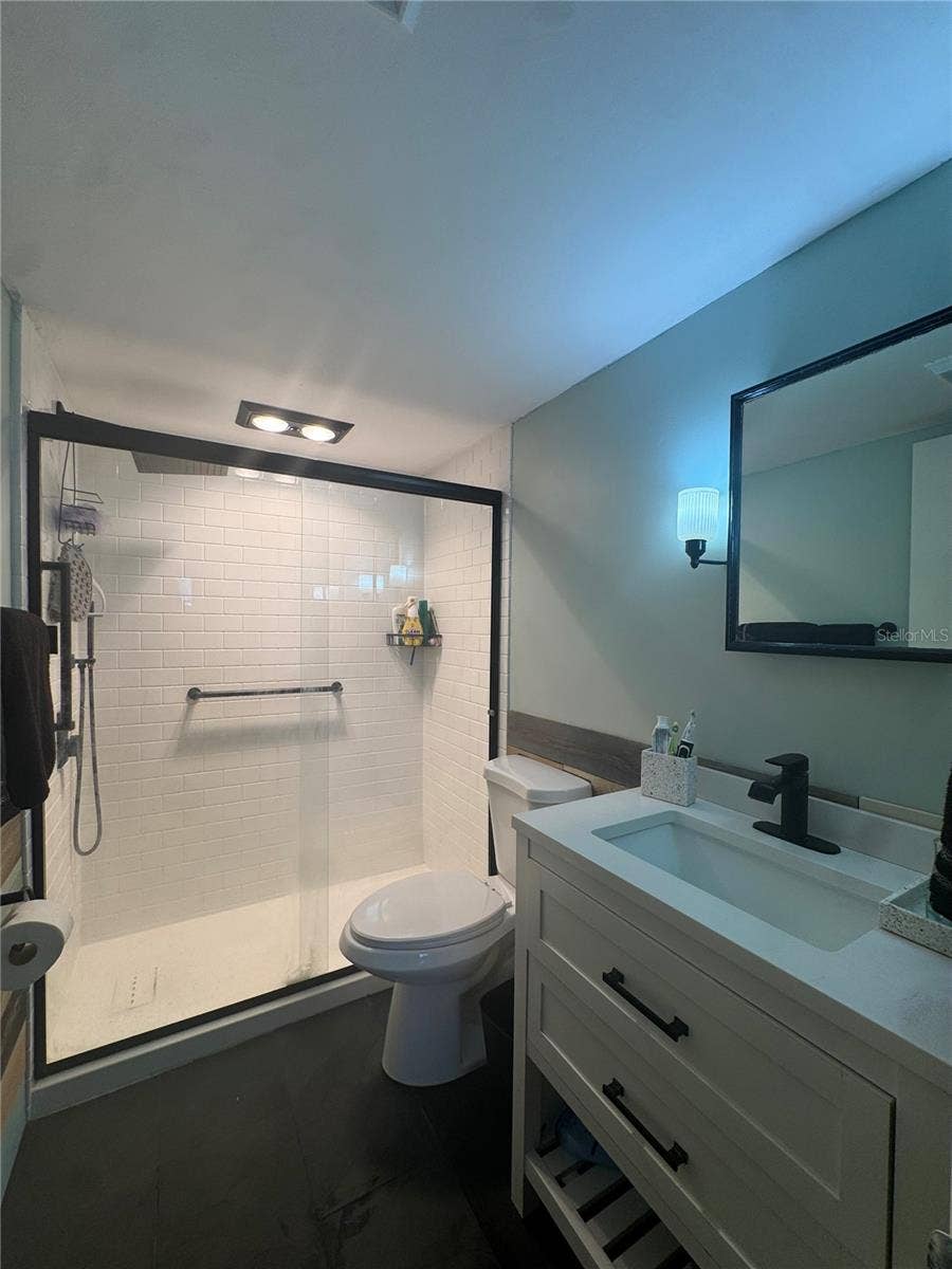2437 HARBOR BOULEVARD, #110, Port Charlotte, FL 33952 Bathroom #1