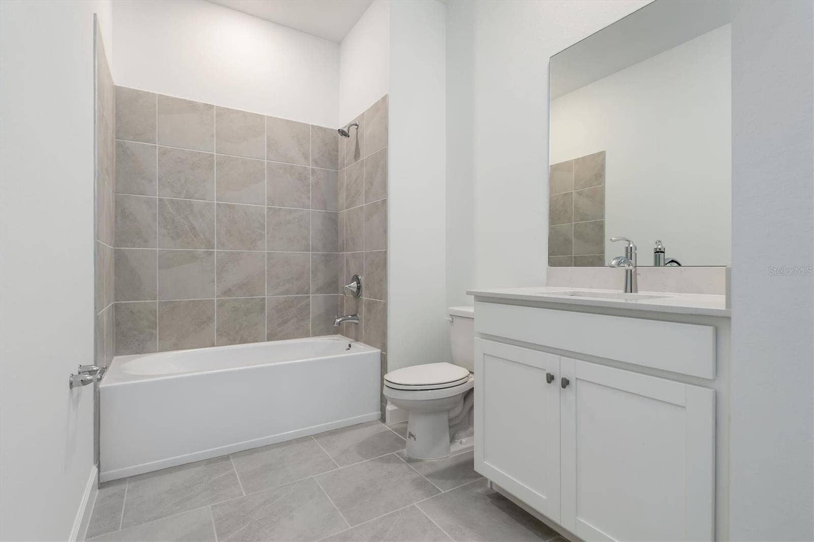 Front Guest Room Bath