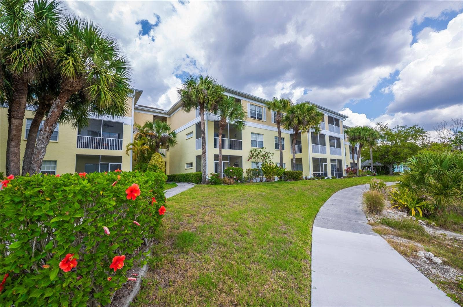 19325 WATER OAK DRIVE, #204, Port Charlotte, FL 33948 19325 WATER OAK DRIVE, #204, Port Charlotte, FL 33948