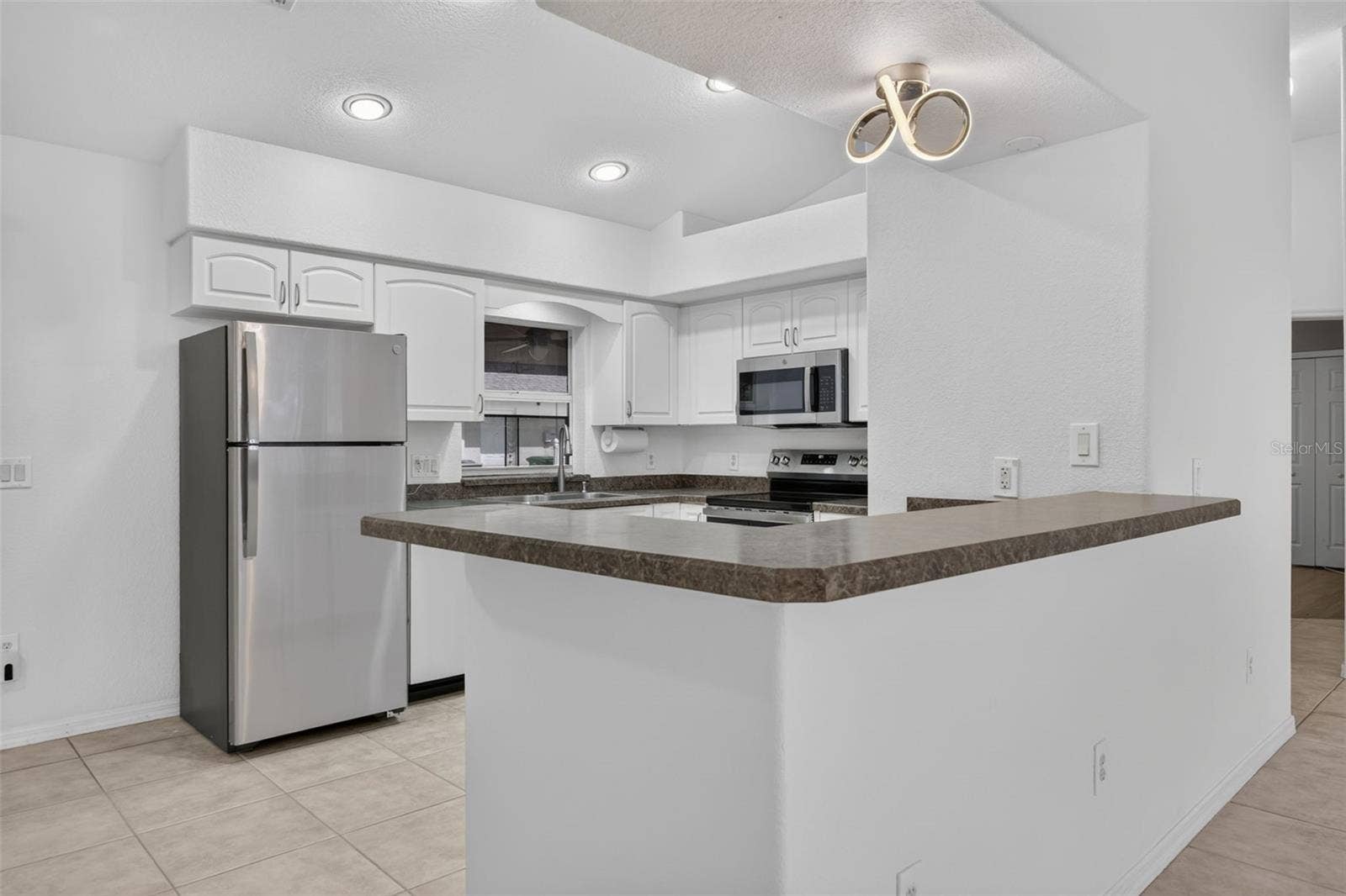 2184 ONONDAGA LANE, Punta Gorda, FL 33983 Kitchen Breakfast Bar Area