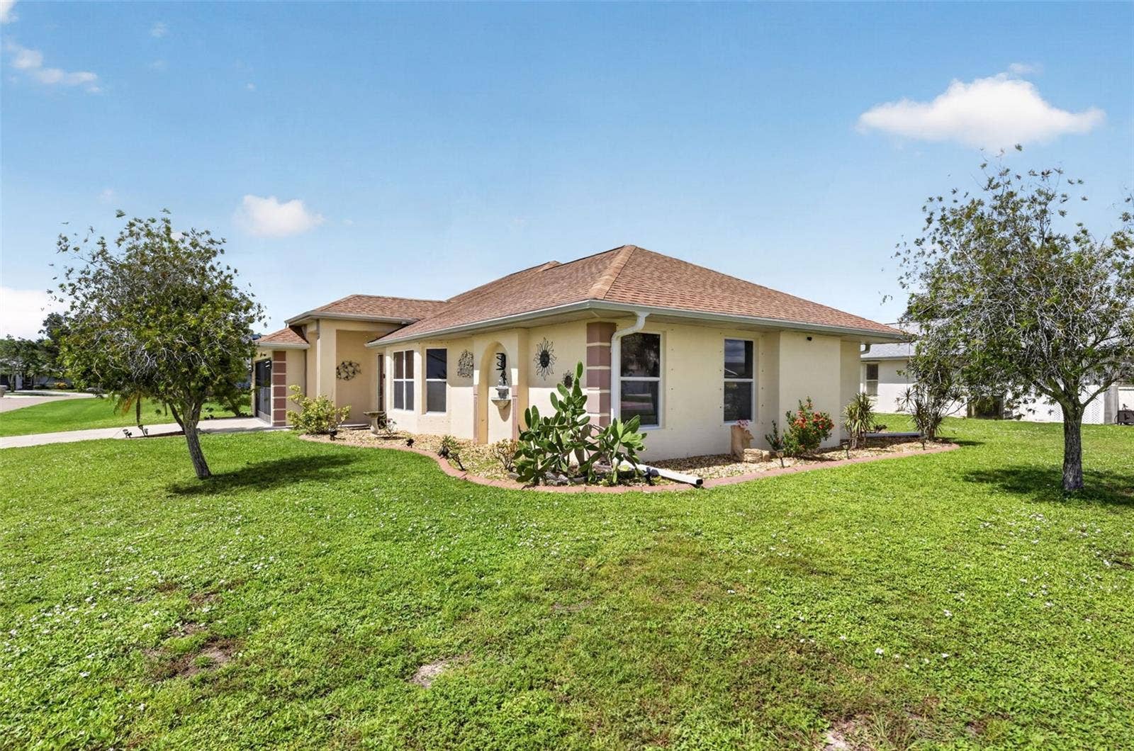 2184 ONONDAGA LANE, Punta Gorda, FL 33983 East Side View