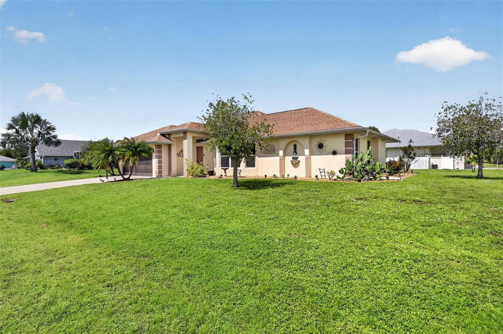 2184 ONONDAGA LANE, Punta Gorda, FL 33983 Front/East Side View