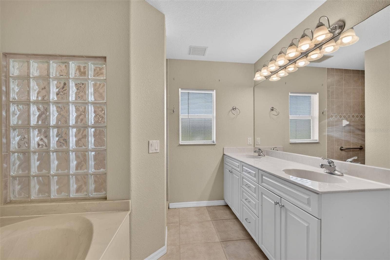 2184 ONONDAGA LANE, Punta Gorda, FL 33983 Primary Bathroom (Double Sink Vanity)
